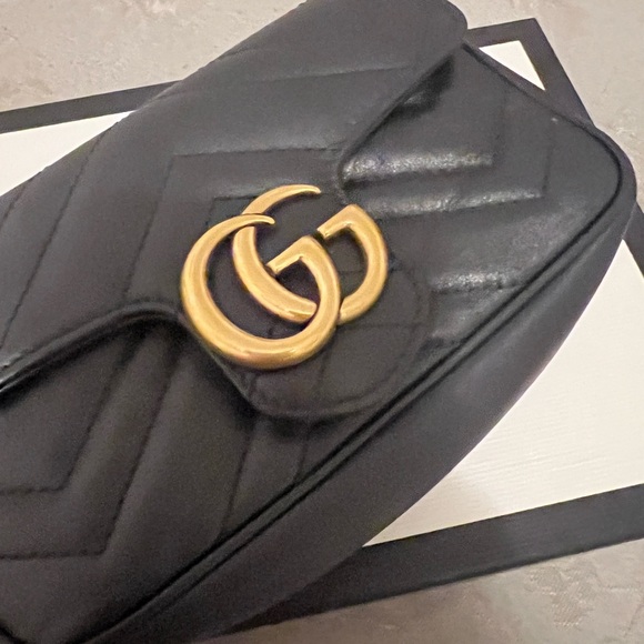 Gucci Marmont Small Mini Matelasse Bag - Picture 5 of 9